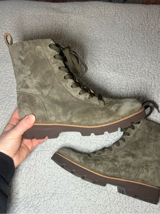Vionic Shoes - Worn once VIONIC Lani Olive Suede Lace-Up Water Repel. Combat Boots Size 7